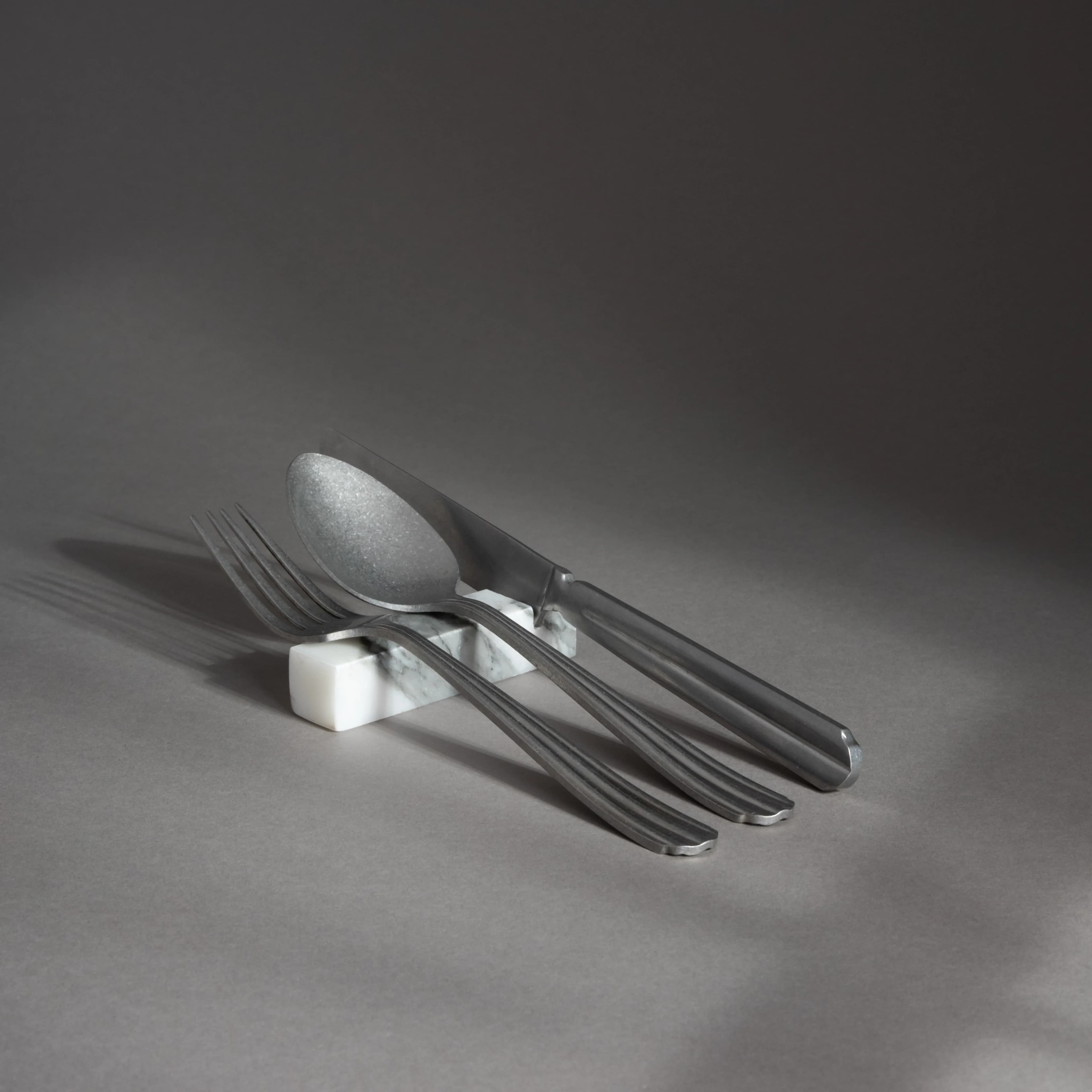 Поставка за прибори STIX